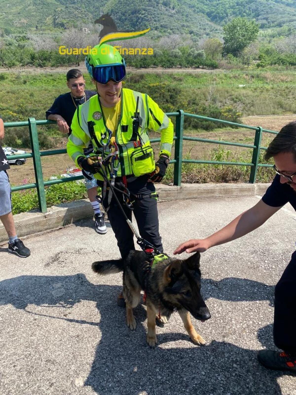  Esercitazione nella ricorrenza del 25° anniversario dell'alluvione di Sarno. - 