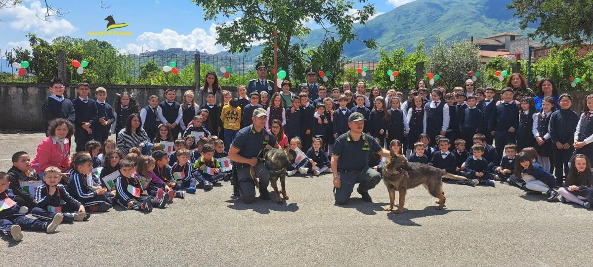 Guardia di Finanza, progetto contro l'illegalità. - 