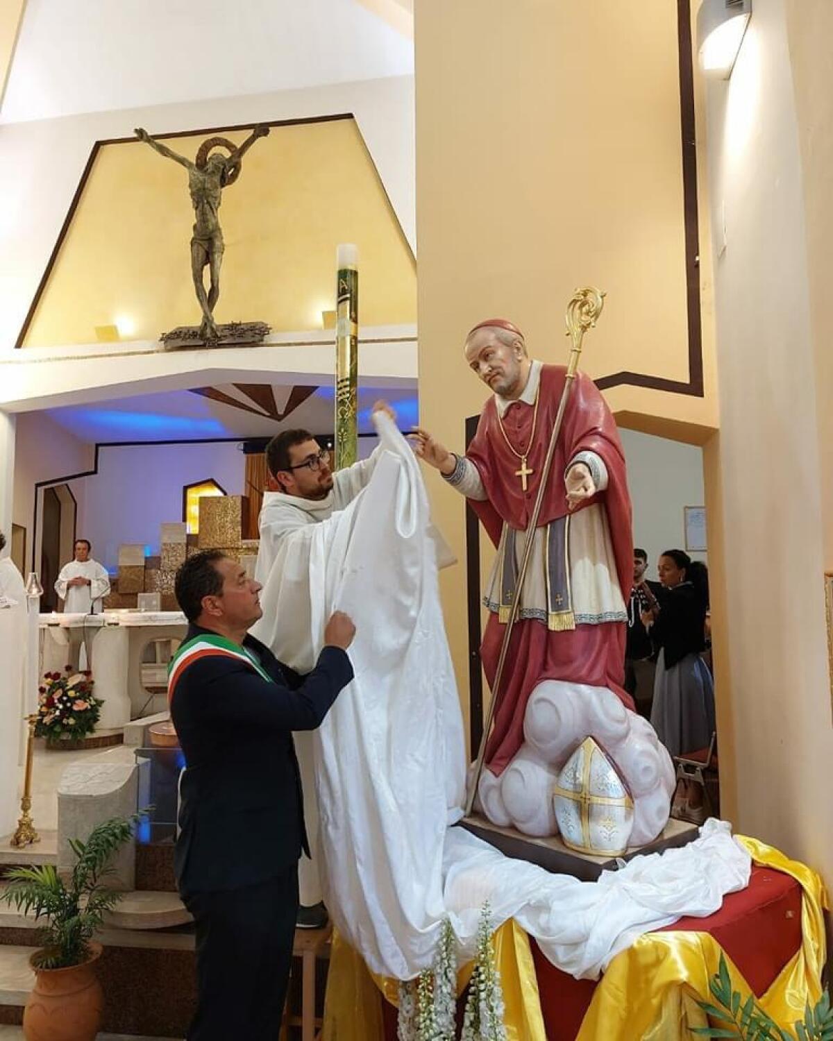 Inaugurazione nuova chiesa di Telese Terme, scoperta la statua di S. Alfonso - 