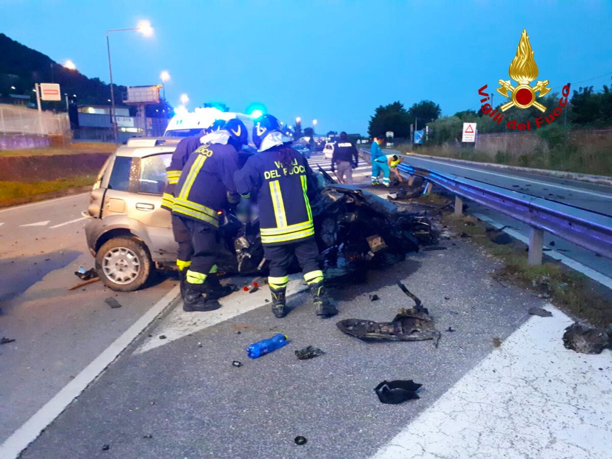 Mortale incidente stradale sulla SS7 Bis, perde la vita una 45enne - 