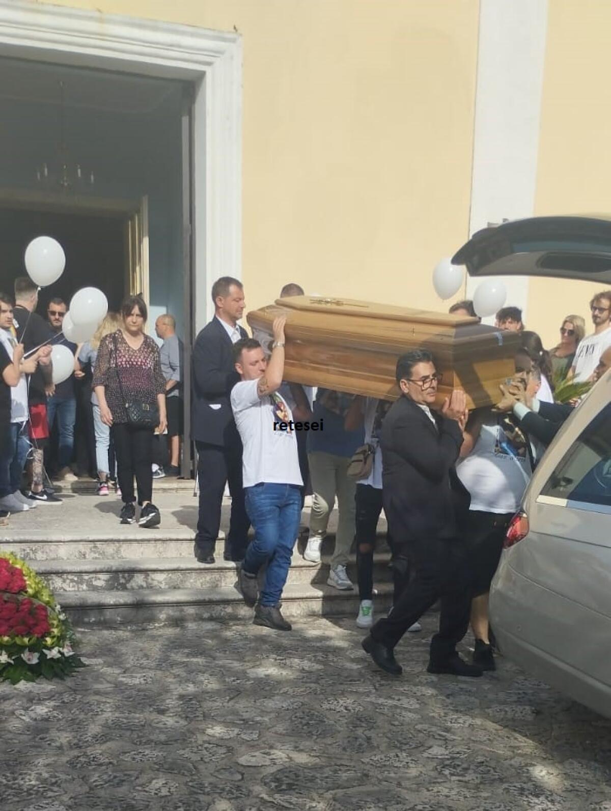 San Martino Valle Caudina. L'ultimo saluto a Mario De Paola. - 