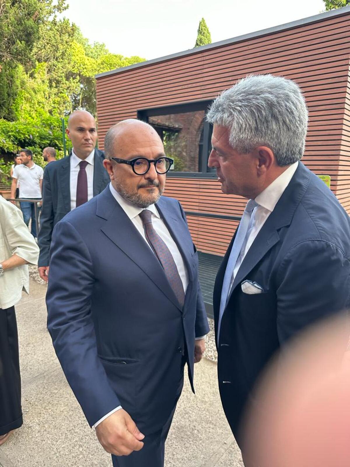 Il Ministro Sangiuliano inaugura a Roma la mostra alla Domus Aurea. - 