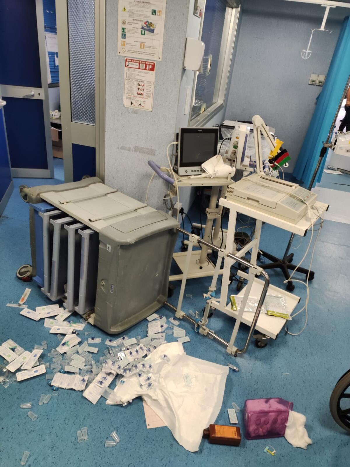 Devastato il Pronto Soccorso dell'ospedale di Giugliano - 