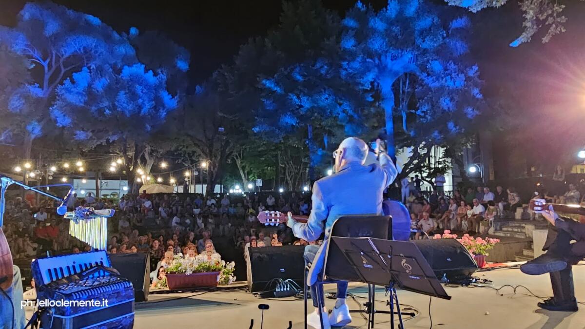 Il Maestro Mario Maglione incanta il pubblico del “Telesia for Peoples”. - 