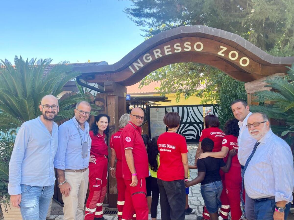 Figli delle detenute madri di Lauro in visita allo zoo di Pesco Sannita. - 