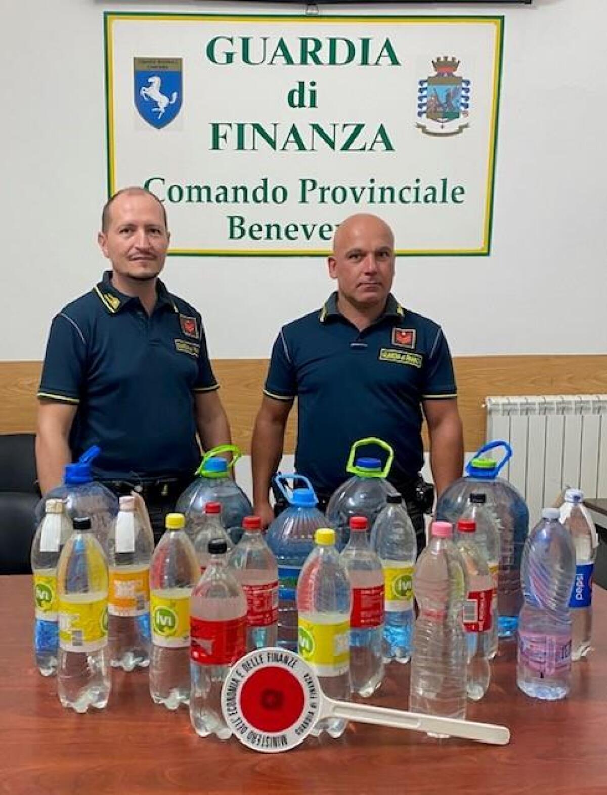 Sequestrati sulla Telesina 60 litri di grappa di contrabbando - 