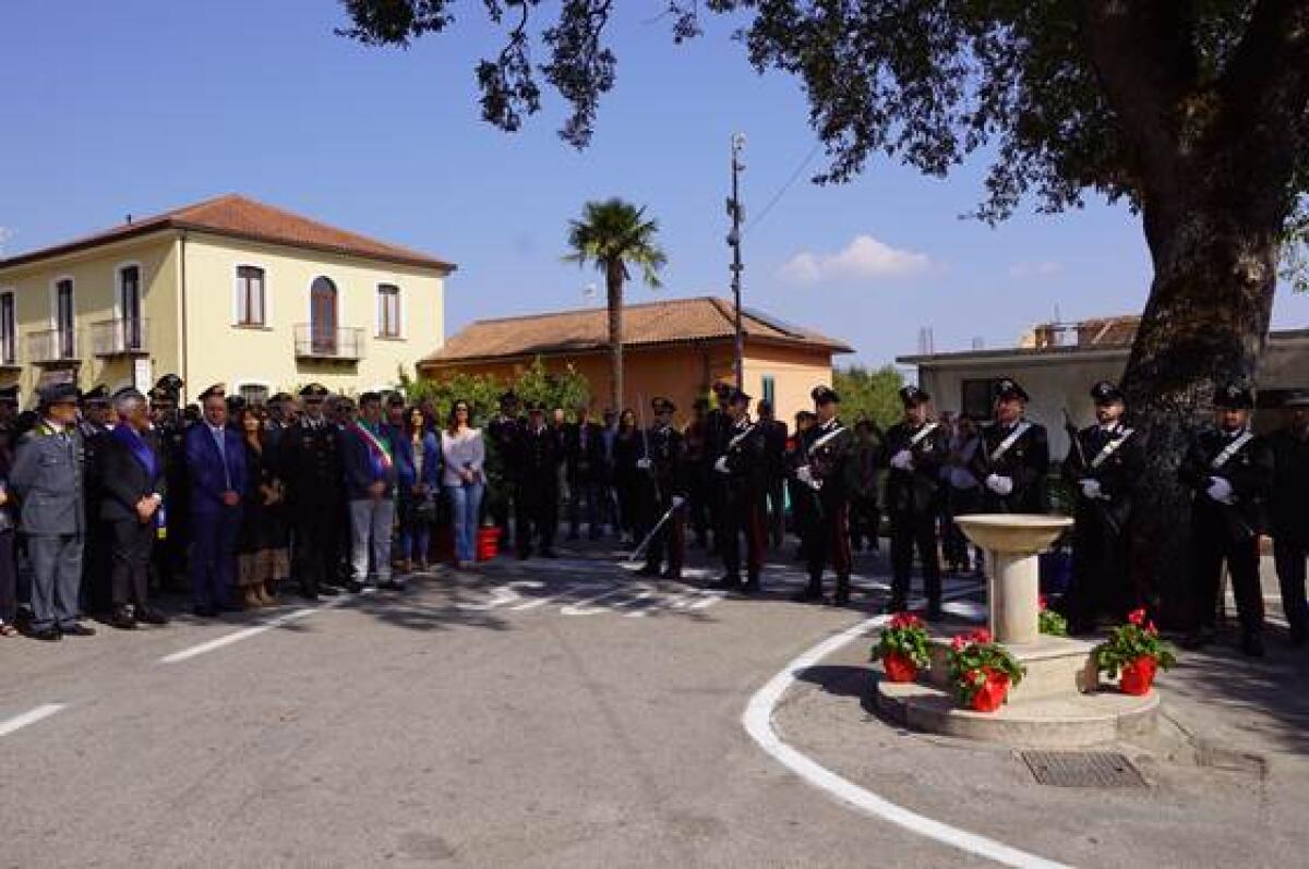 Intitolata una piazza alla memoria del Carabiniere Elio Di Mella. - 