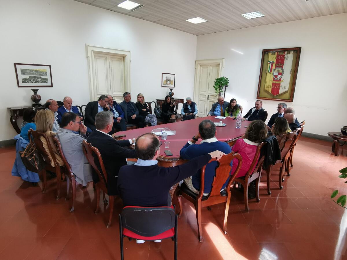Verso il nuovo Piano urbanistico comunale,primo incontro a Palazzo Mosti - 