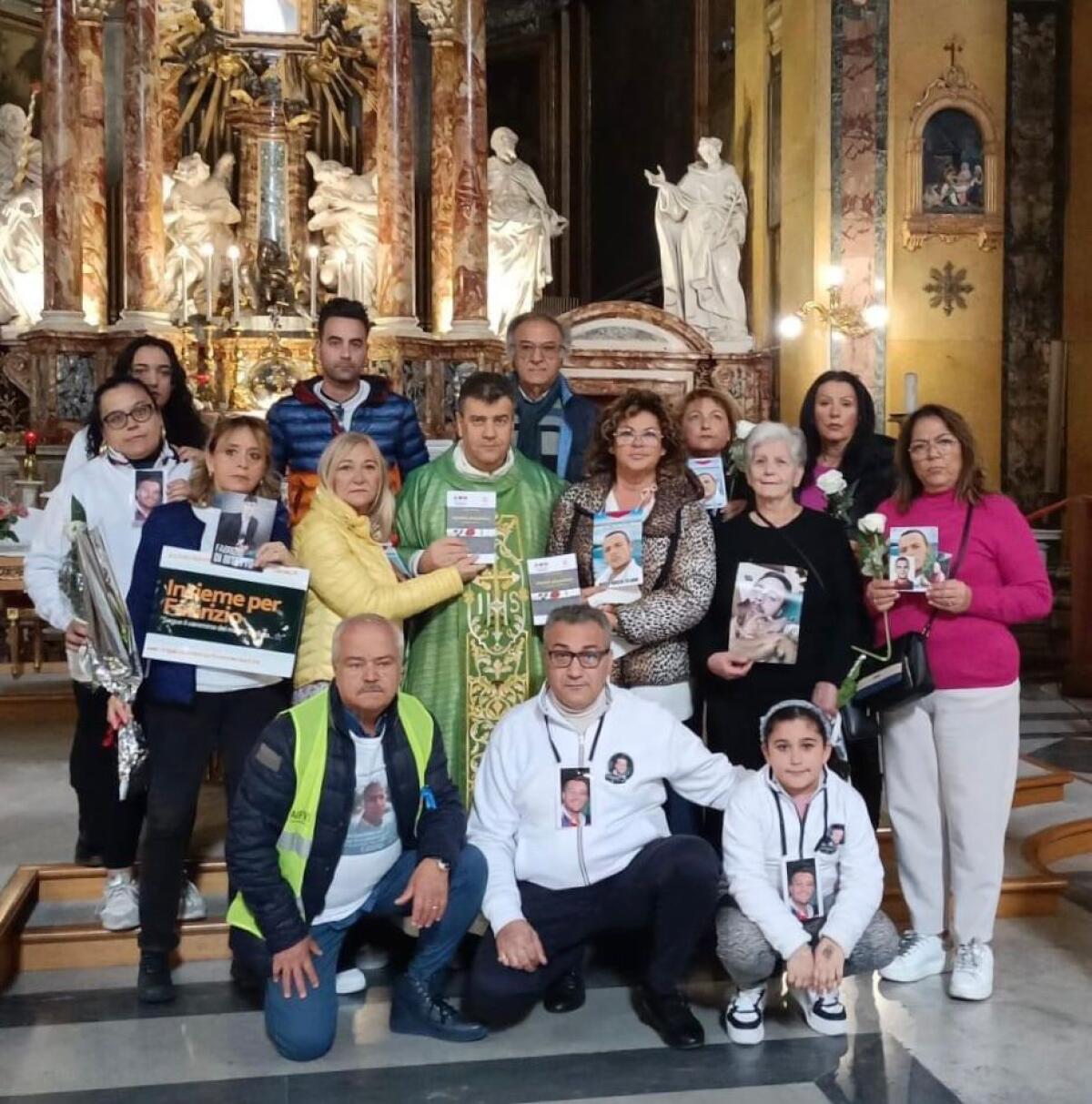 Giornata Mondiale Vittime della Strada, familiari in Piazza San Pietro.  - 