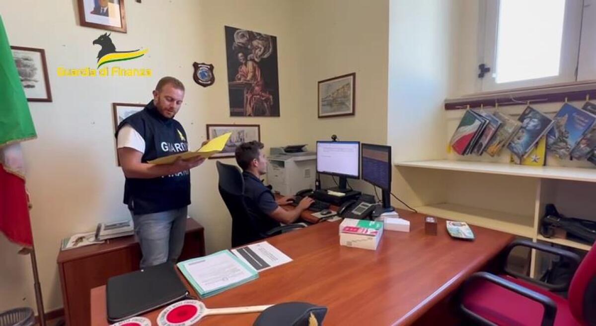 Sequestrati 1,5 milioni di euro a due società del settore del commercio di autoveicoli - 
