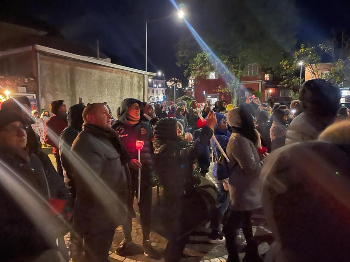 No al femminicidio e alla violenza di genere, corteo a Volturara Irpina. - 