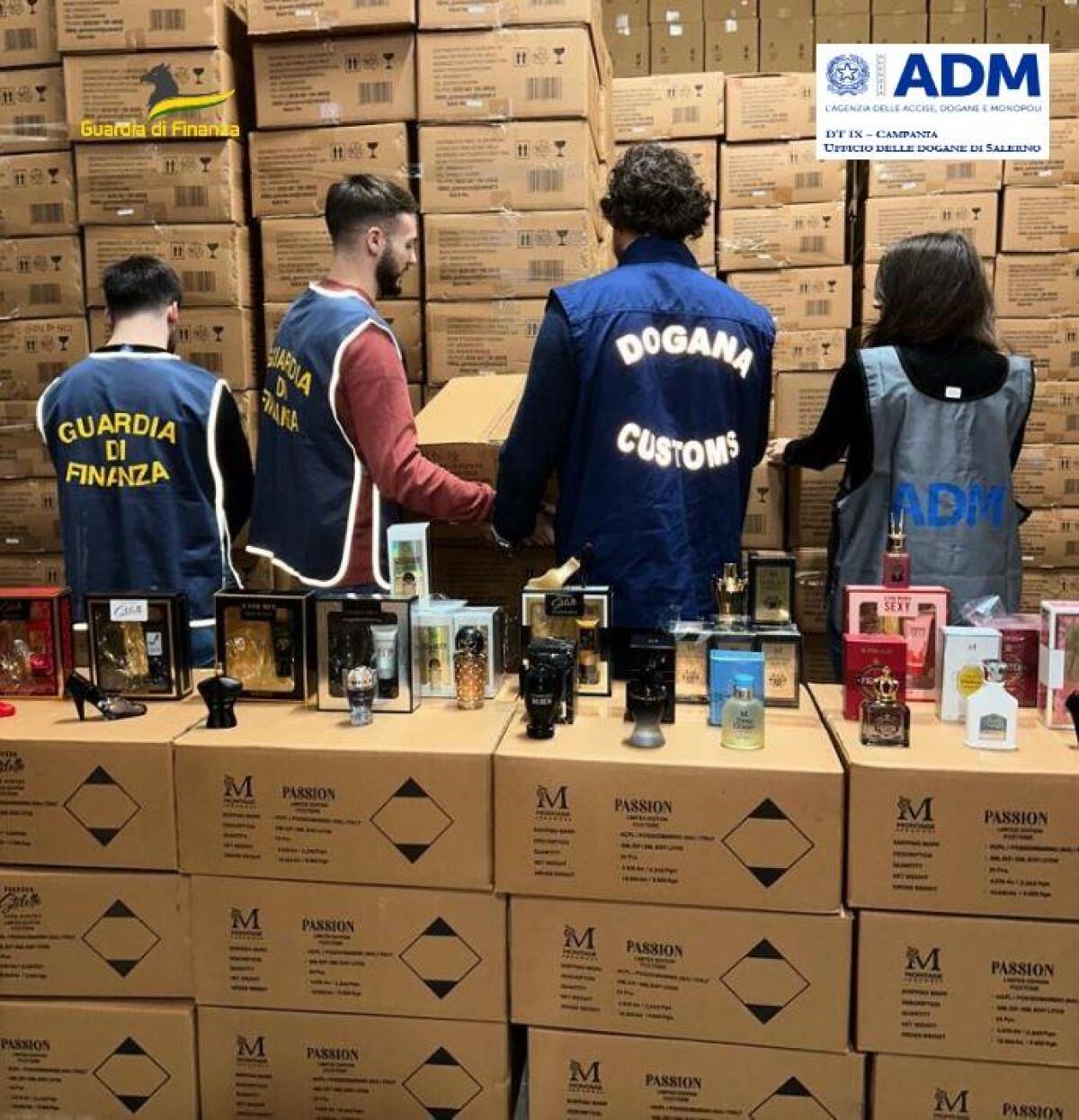 Sequestrati oltre 110 mila profumi contraffatti. - 