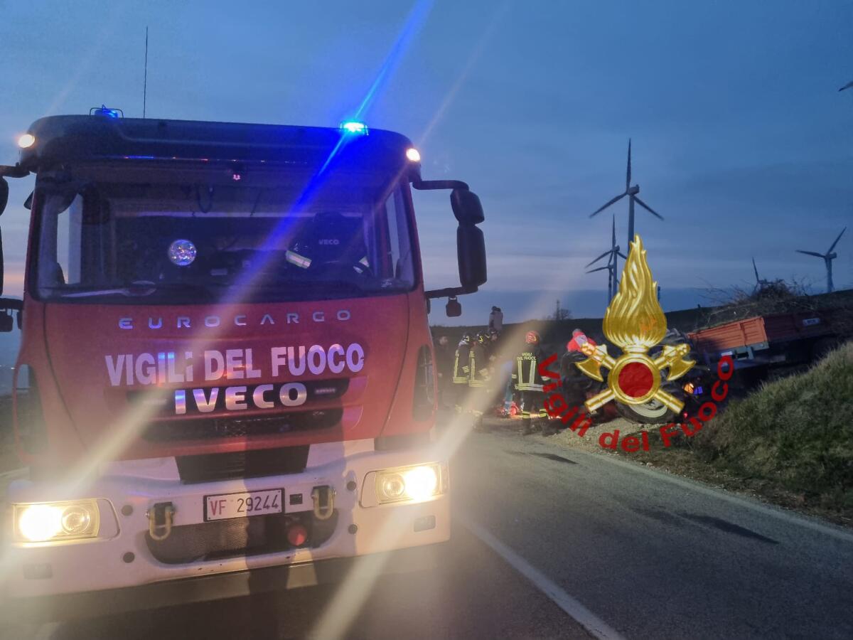 Tragedia nei campi di Frigento, 76enne muore travolto dal suo trattore - 