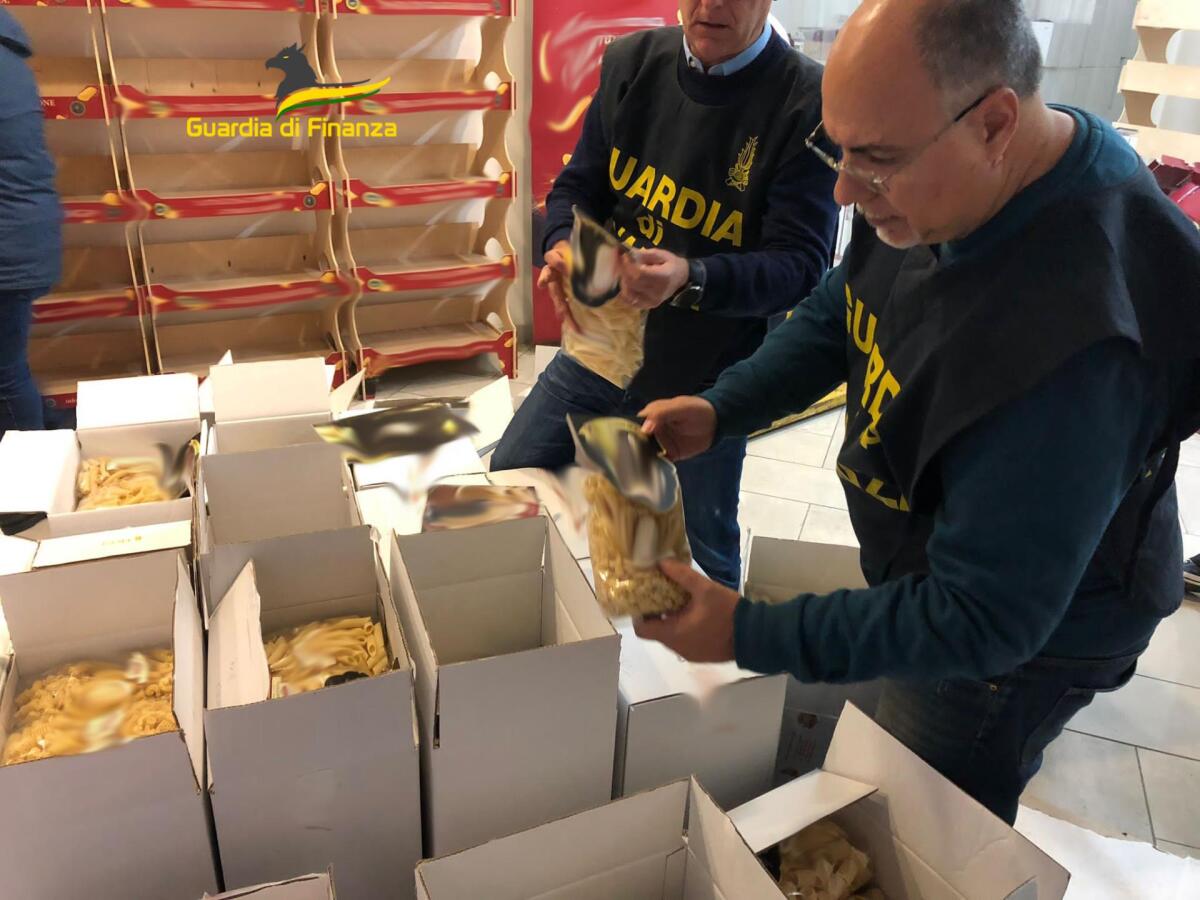 Sequestrati oltre 2 quintali di falsa "Pasta di Gragnano IGP" - 