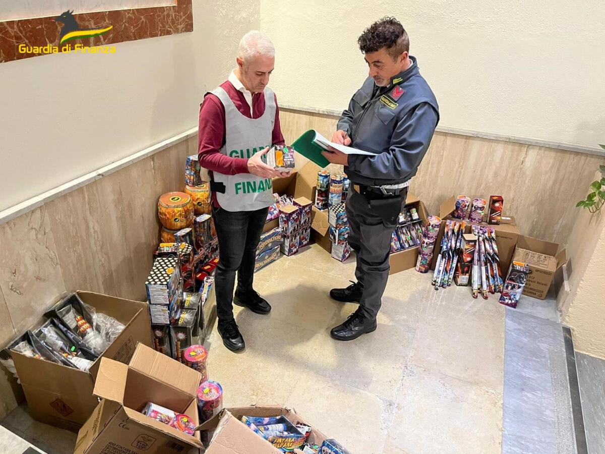 Benevento e Torrecuso, sequestro di fuochi artificiali illegali - 