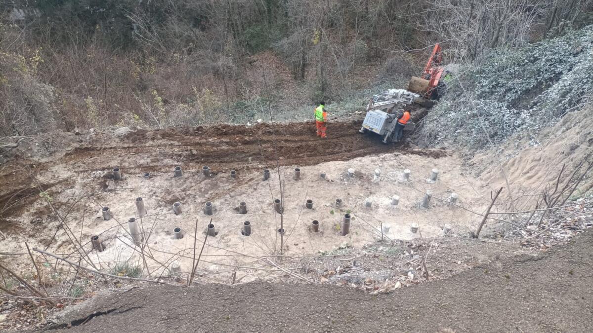 San Martino Valle Caudina. Proseguono lavori lungo la strada per Mafariello - 