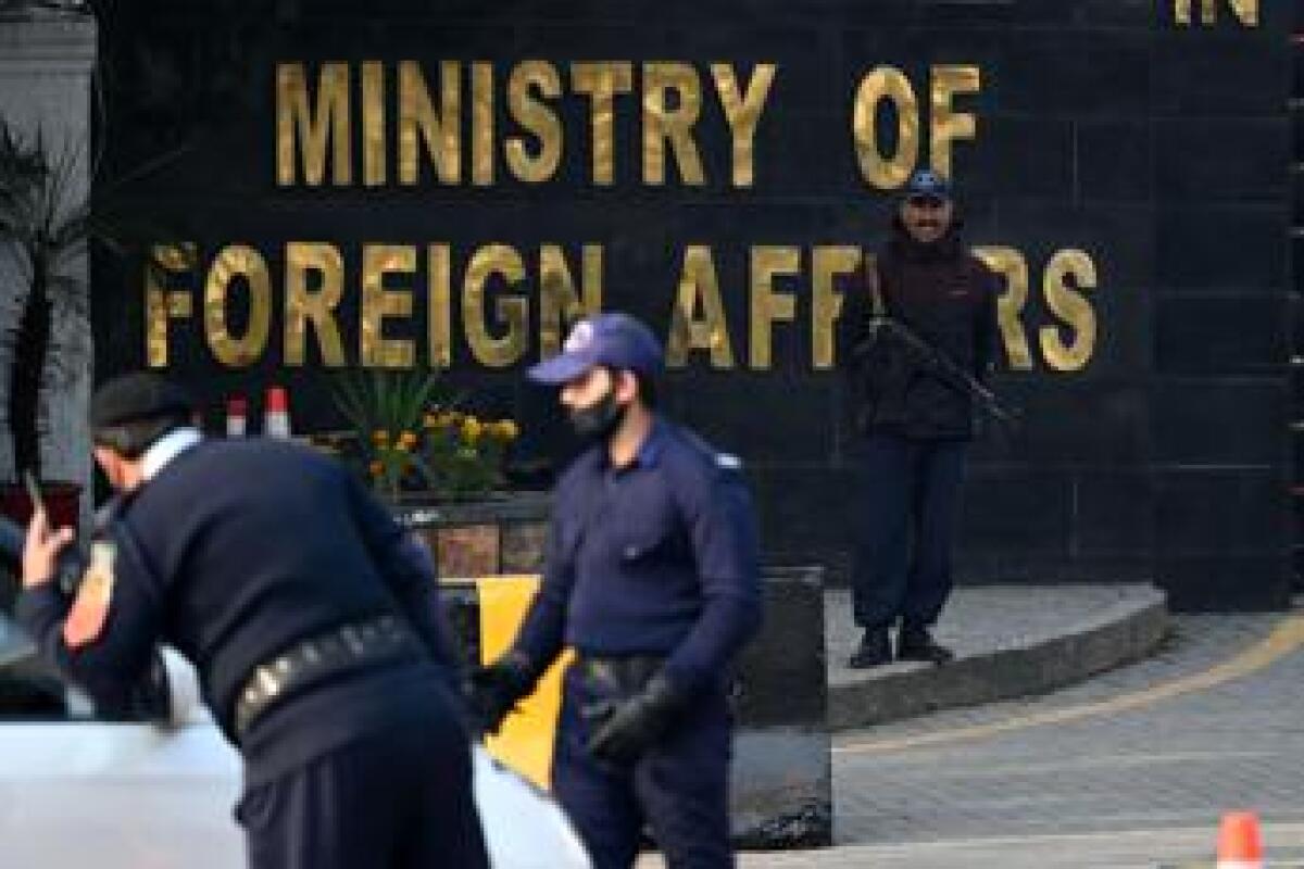 Pakistan risponde ad attacchi, 9 morti in Iran. Cina pronta a mediare - 