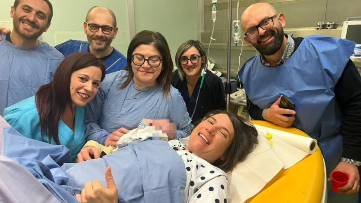 E' venuto alla luce alla Clinica Malzoni il primo nato del 2024 in Irpinia - 