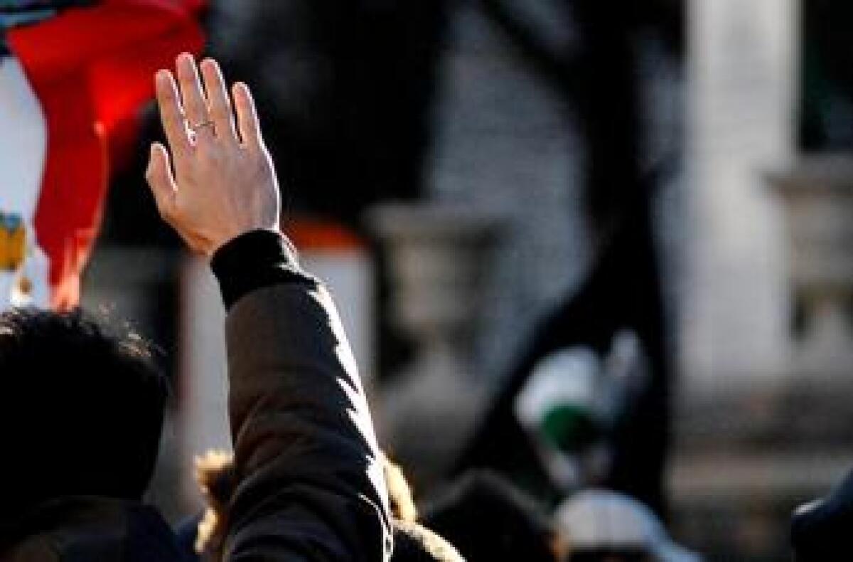 Saluto romano, CasaPound: "Sentenza Cassazione è vittoria storica" - 