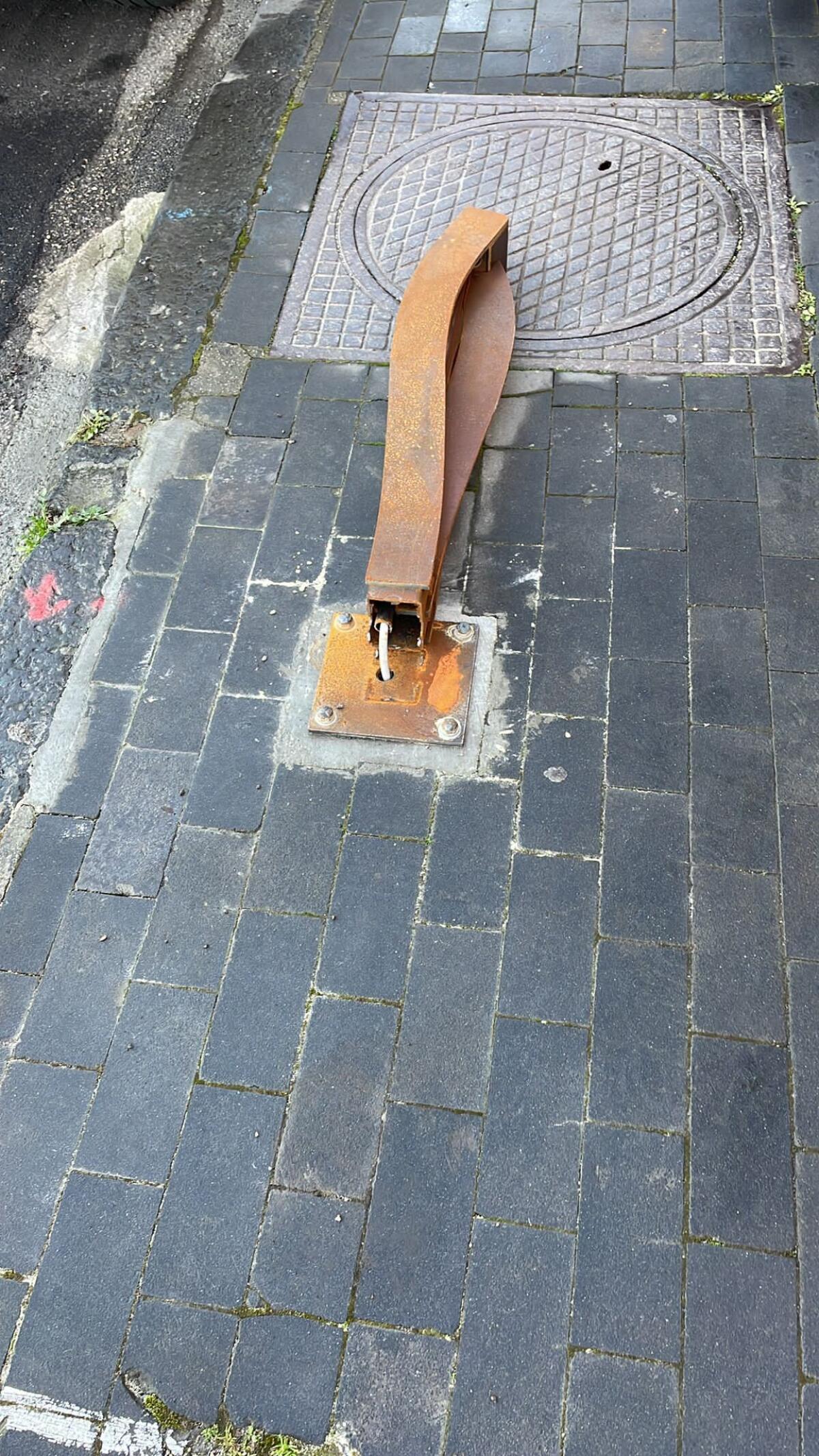 Danneggiati corpi illuminanti Mura Longobarde, la dura condanna del Sindaco Mastella - 