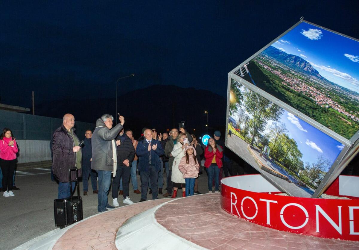 Il Maestro Lello Clemente “illumina” Rotondi - 