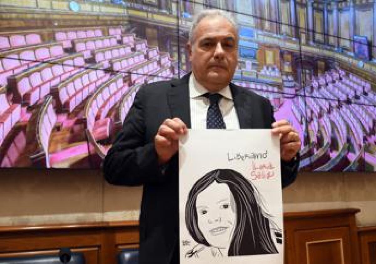 Ilaria Salis, Tajani parla con ministro Ungheria. Il padre della donna: "Qualcosa si muove" - 