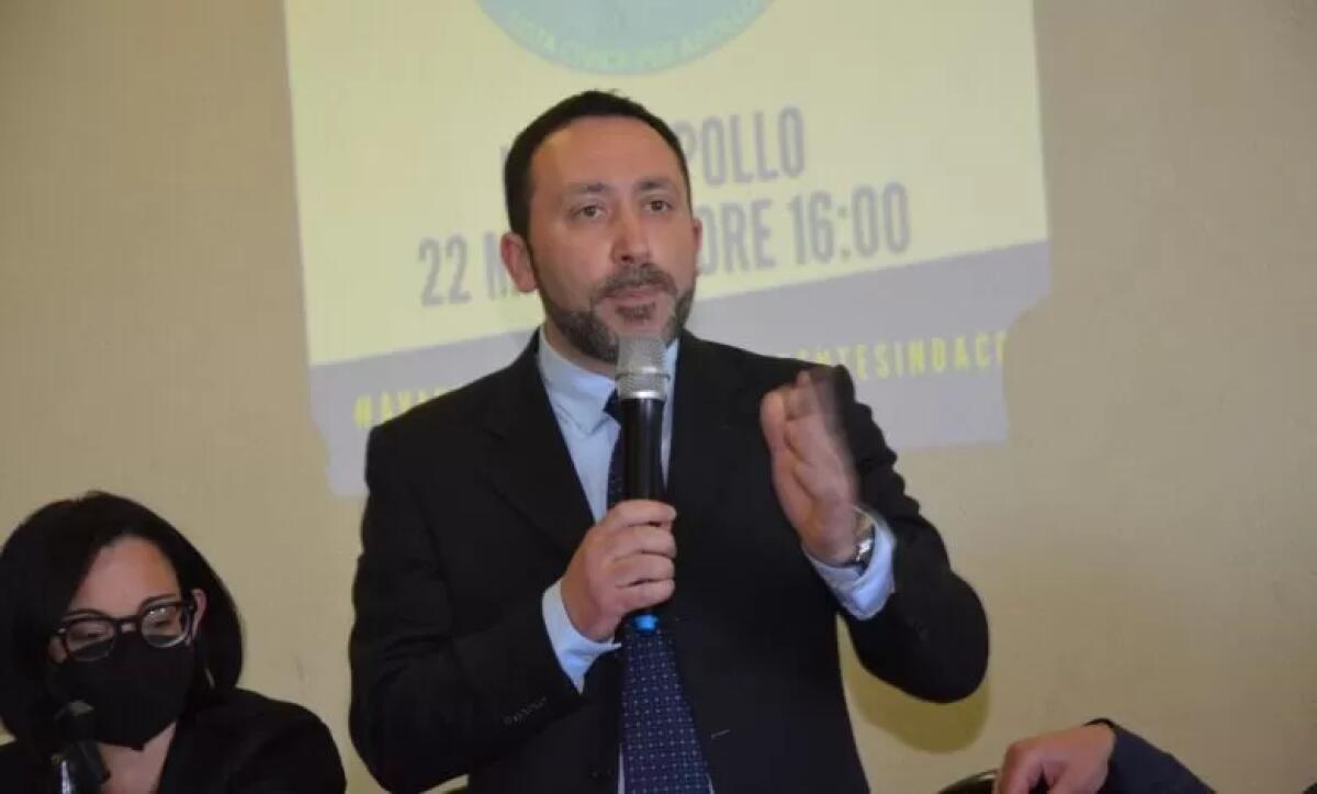 Apollosa, collocate 52 paline per fermate dell’autobus comprensive di QR. - 