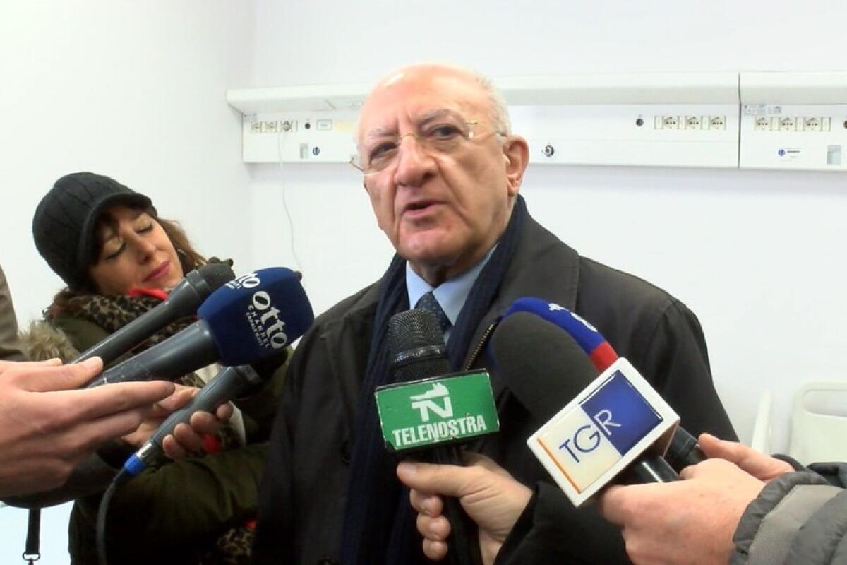 De Luca, "pronto a confrontarmi con chiunque su sanità della Campania" - 