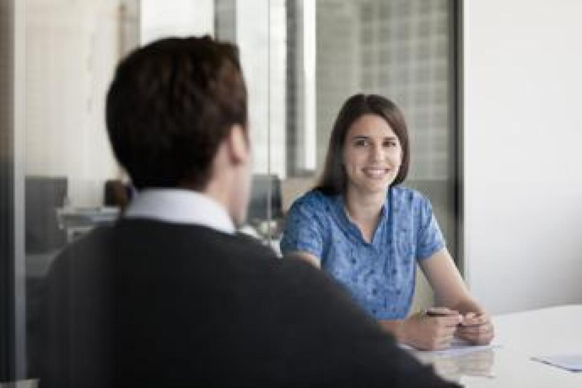 Colloquio di lavoro, dallo sguardo alle domande: tutte le 'dritte' per farsi assumere - 