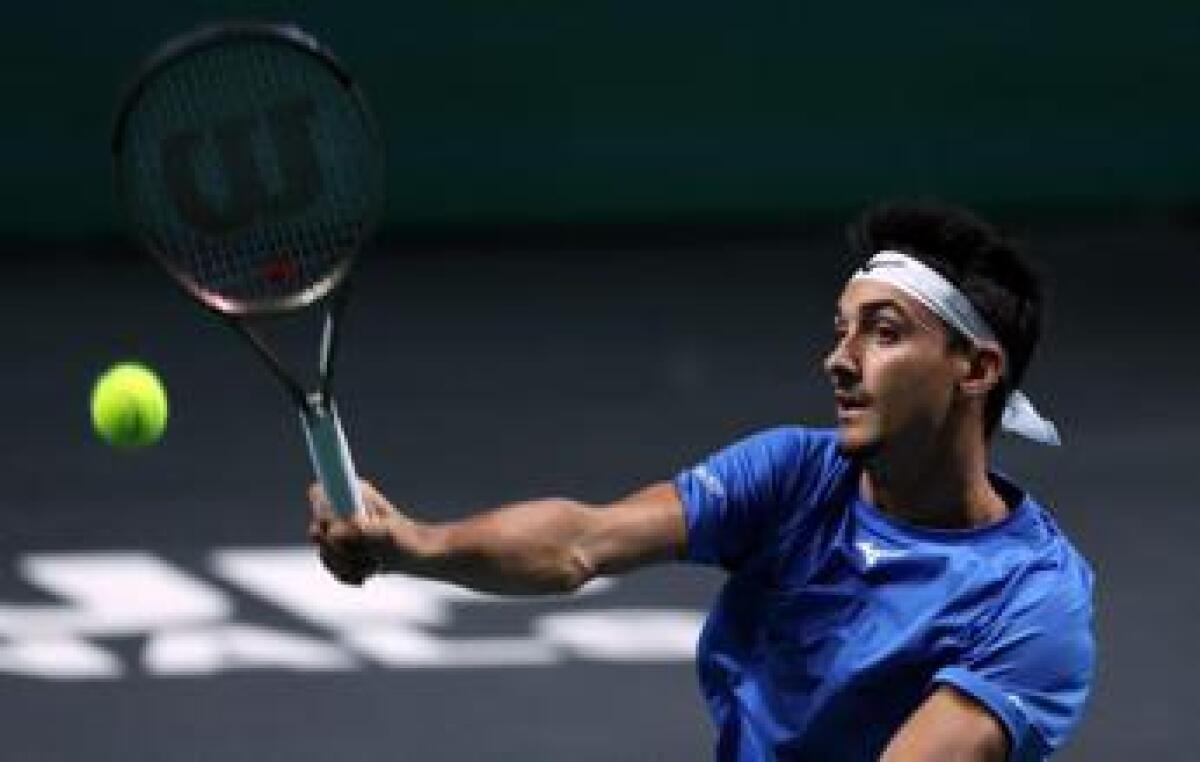 Sonego fuori dagli Australian Open, ko con Alcaraz in quattro set - 