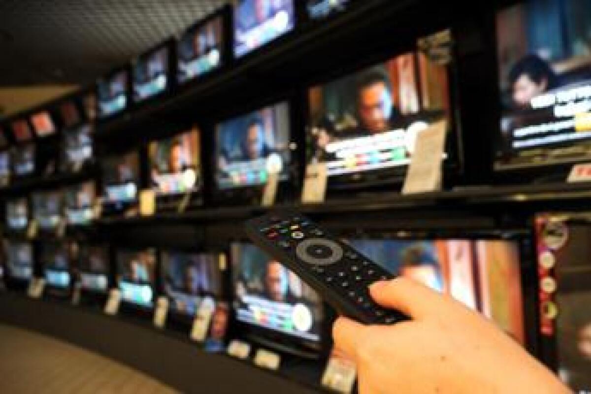 Ascolti tv, 'C'è Posta Per Te' batte 'Tali e Quali' - 