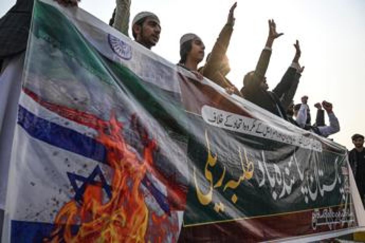Iran-Pakistan, tensione alle stelle. La guerra si allarga? - 