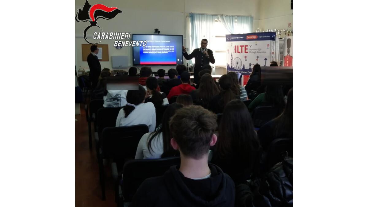 A Lezione di Legalità con i Carabinieri della Compagnia di Benevento. - 