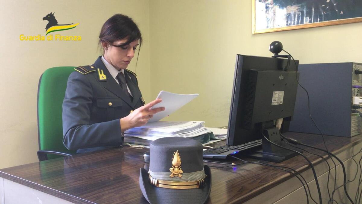 Truffa dei "buoni vacanze", sequestro preventivo di 796 mila euro - 