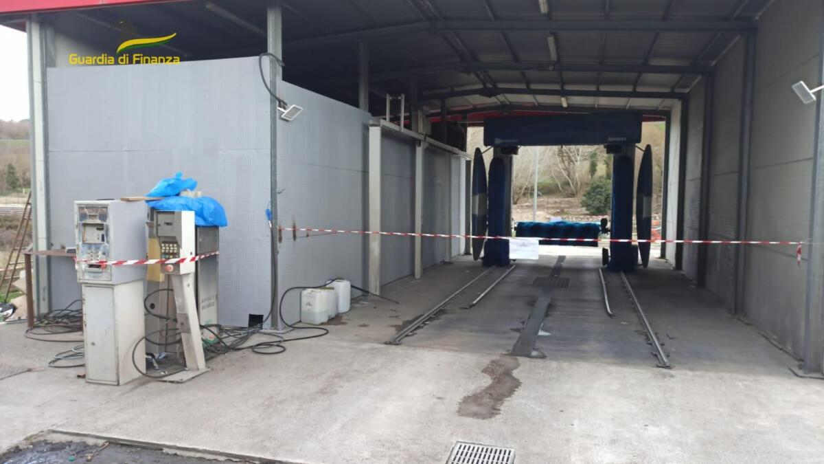 Manocalzati. Sequestrato dalla Guardia di Finanza un autolavaggio - 