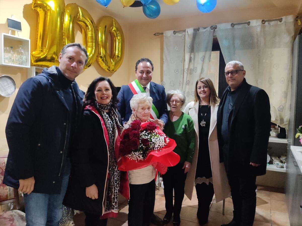 Telese Terme festeggia i cento anni di Anna Rosa Simeone - 
