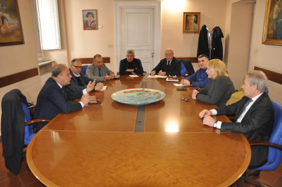 Benevento. Riunione sui  Distretti diffusi del Commercio - 