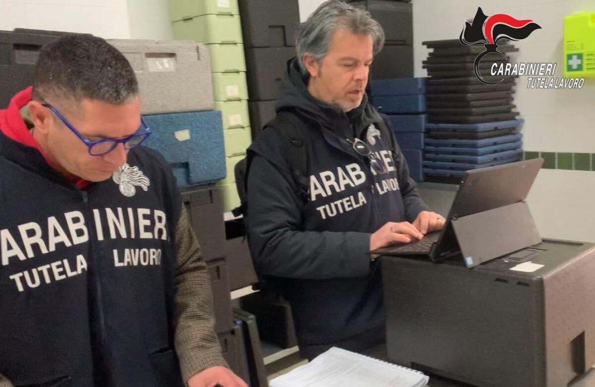 Sospesa attività di ristorazione che fornisce pasti alle scuole: aveva lavoratori in nero. - 