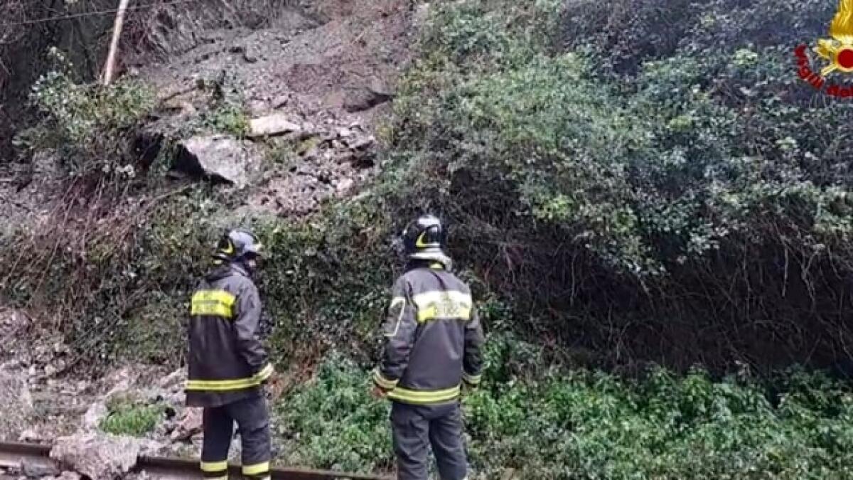 Ripristinare in tempi rapidi circolazione dei treni tra Foggia e Benevento. - 