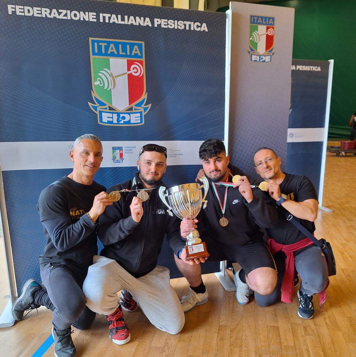 Cervinara si conferma il momento di successo dei gemelli Dente. - 