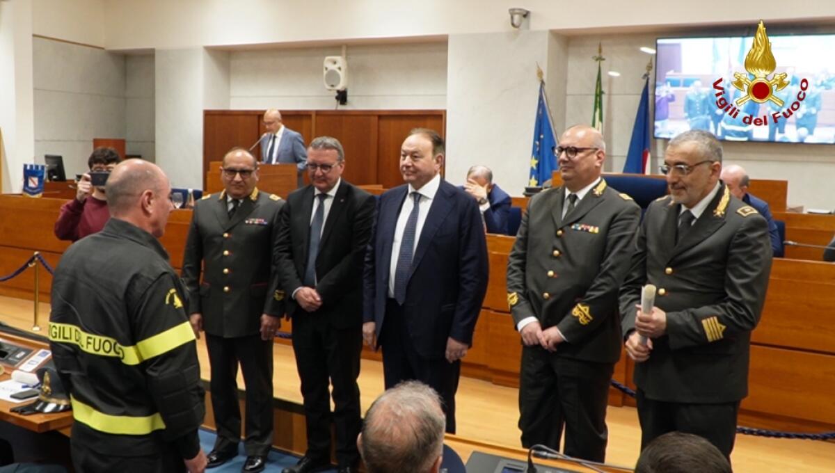 Consegna degli attestati di Benemerenza agli appartenenti alle forze dell'ordine - 