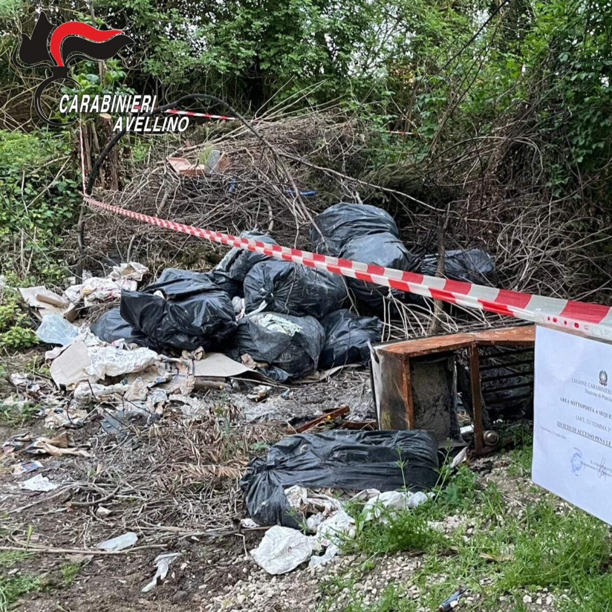 Due 50enni denunciati per smaltimento di rifiuti - 