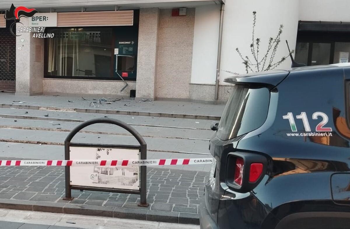 Furto con esplosivo al bancomat della BPER di Vallata - 