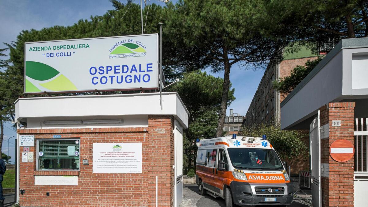 46enne avvocato ricoverato al Moscati per meningite, trasferito al Cotugno. - 