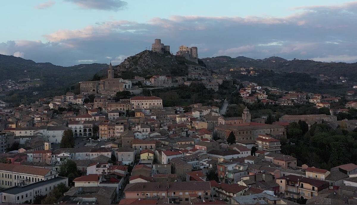 Montesarchio 2003 2013 2024 2003: Ritorno al Passato - 