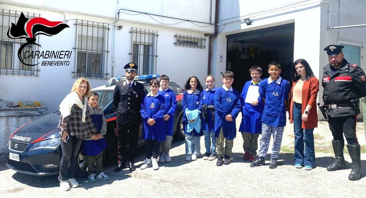 A Baselice la scuola fa visita ai Carabinieri. - 
