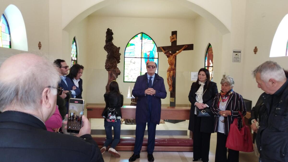 Nella Chiesa di Piana Romana Padre Fortunato celebra una messa in ricordo del sen. Mino Izzo. - 