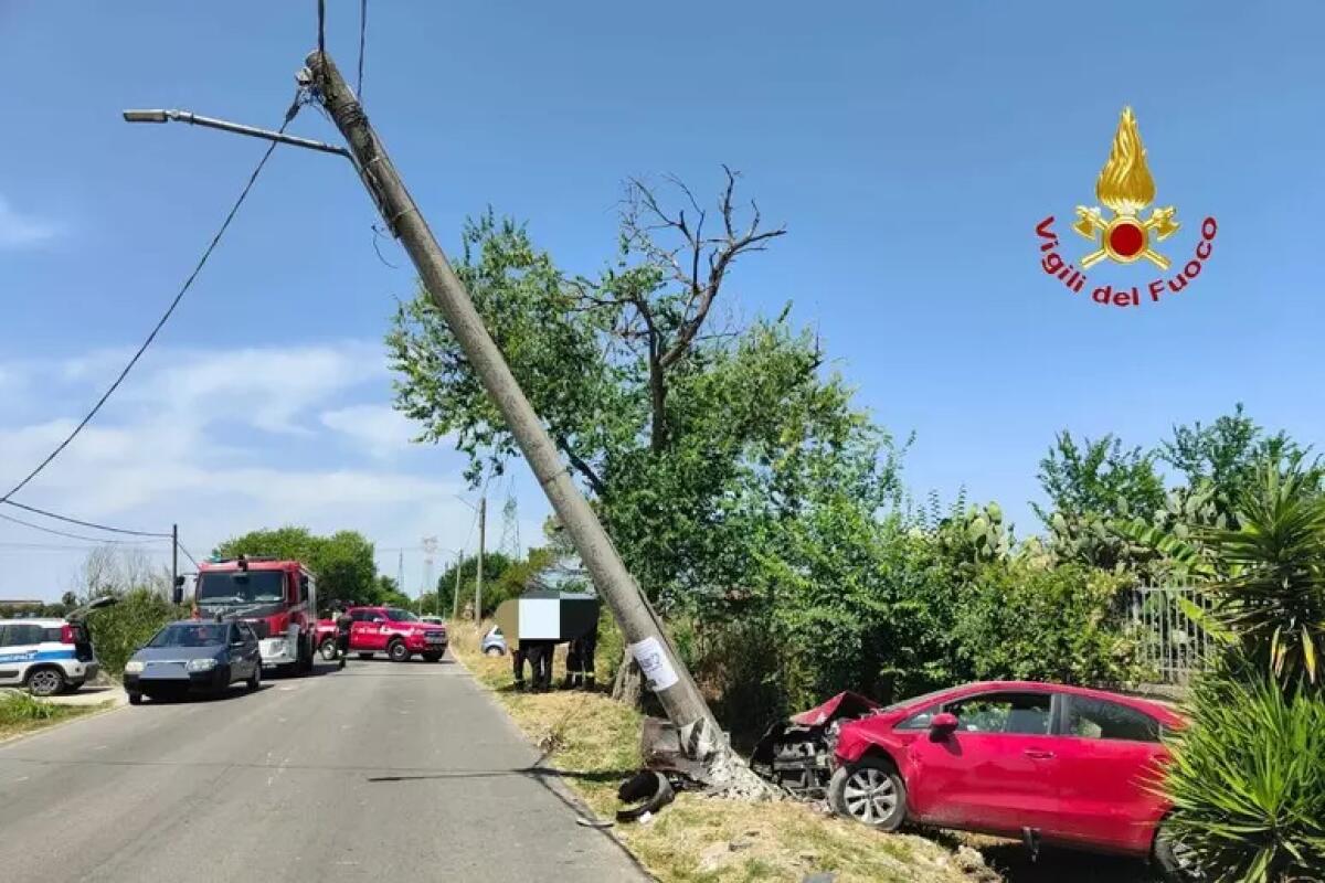 Quattro feriti in un incidente stradale - 