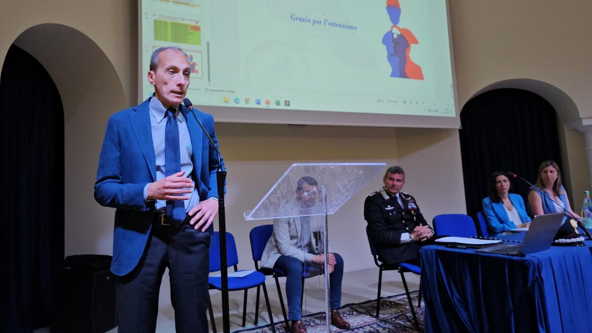 Contrasto della criminalità predatoria in Irpinia: un incontro strategico tra Carabinieri e Autorità Giudiziaria. - 