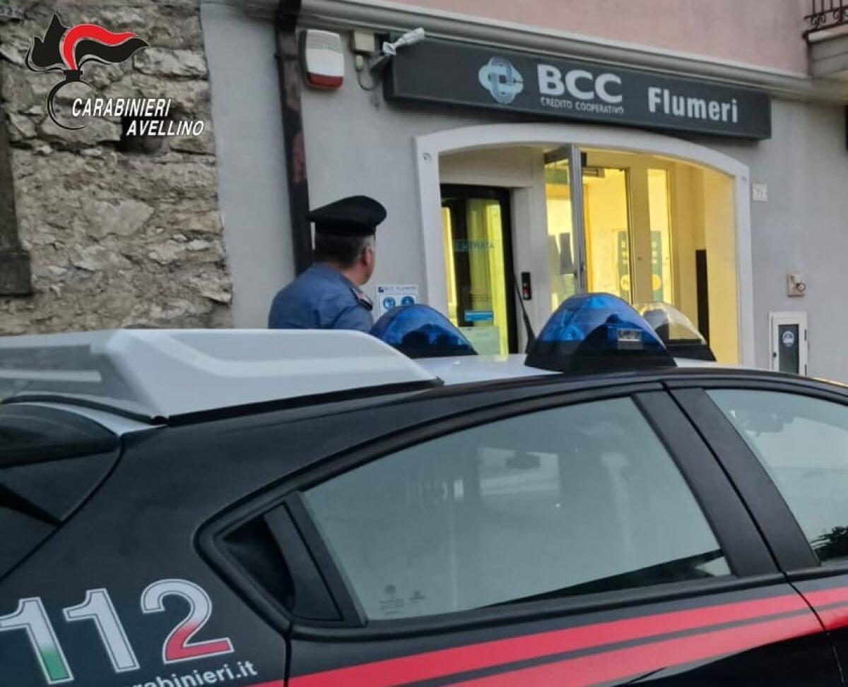 Volturara Irpina.  Furto in nottata alla filiale della “BCC di Flumeri”. - 